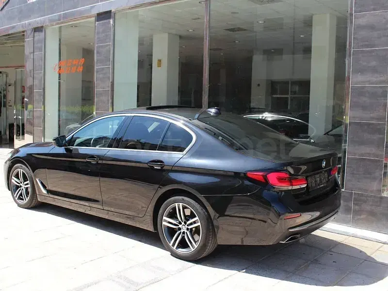 Usado BMW 530 Luxury Line 286 CV (210 kW) 2022 Negro Berlina