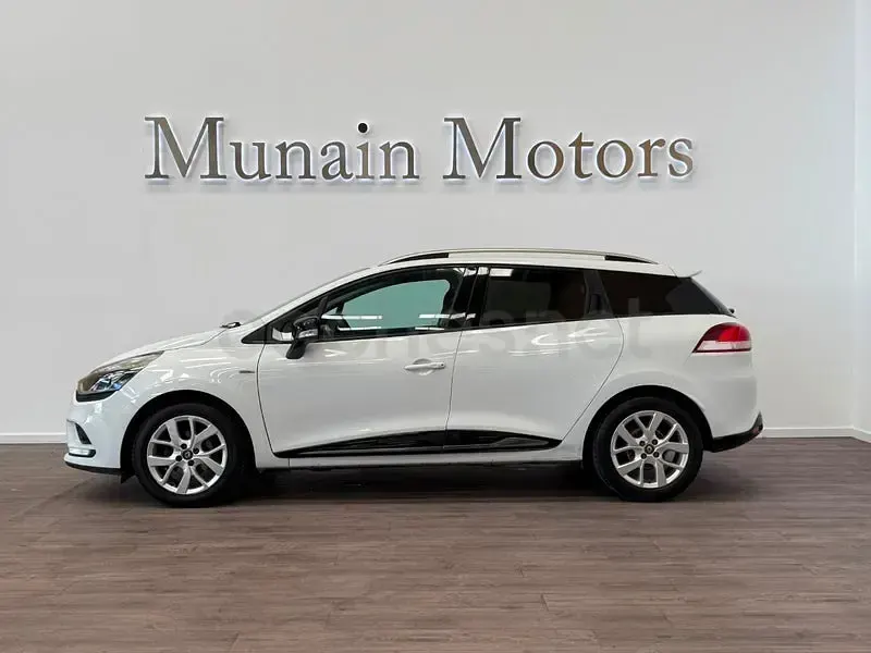 Usado Renault Clio LIMITED 90 CV (66 kW) 2018 Blanco Familiar