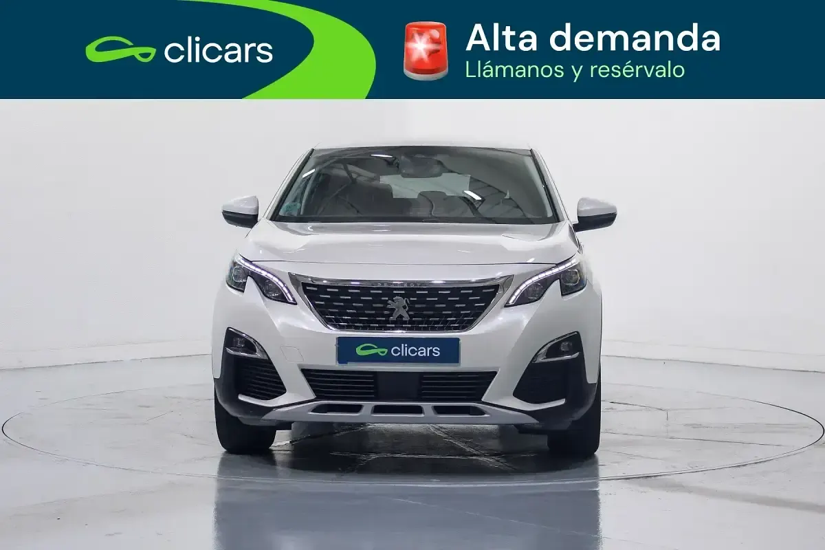 Usado Peugeot 3008 Allure 130 CV (95 kW) 2019 Blanco SUV
