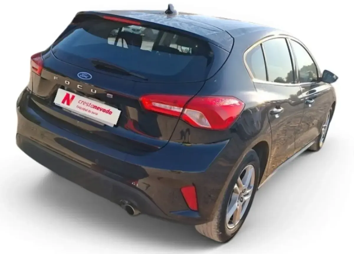 Usado Ford Focus Trend 120 CV (88 kW) 2022 Negro