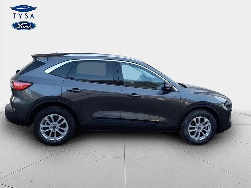 Usado Ford Kuga Titanium 190 CV (139 kW) 2022 Gris SUV