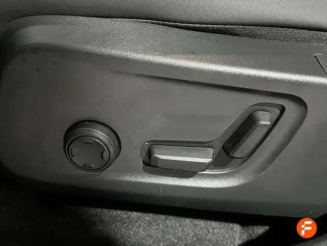 Usado Volvo XC40 Pro 300 kW (408 HP) 2022 Branco SUV