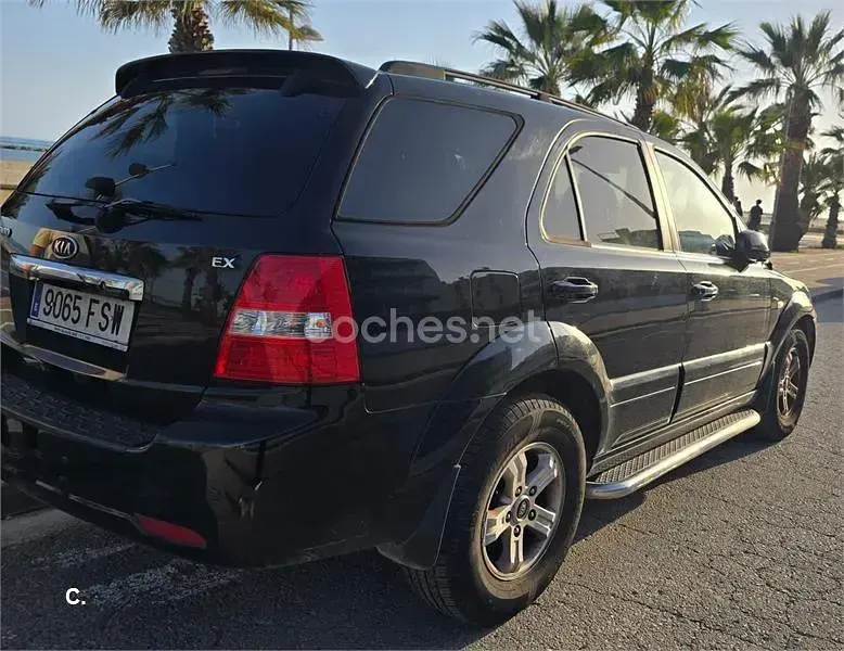 Usado Kia Sorento Active 170 CV (125 kW) 2007 Negro SUV