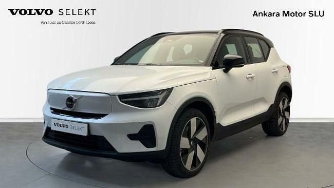 Blanco Usado 2023 Volvo XC40 Plus SUV | 35.900 € - Imagen 1/4
