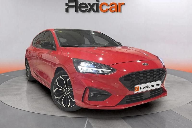Rojo Usado 2018 Ford Focus ST-Line Berlina | 13.990 € (Precio justo) - Imagen 1/4