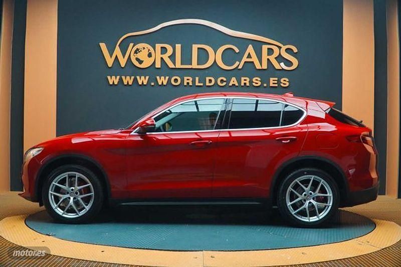 Usado Alfa Romeo Stelvio Executive 209 CV (153 kW) 2020 Rojo SUV