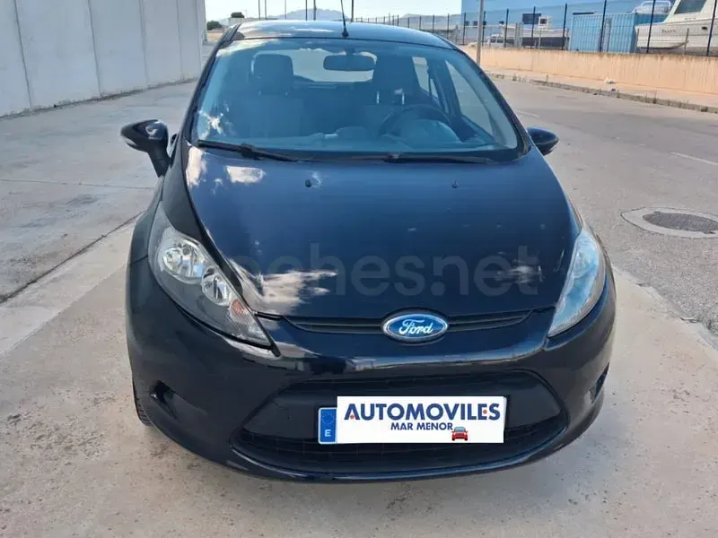 Usado Ford Fiesta Trend 68 CV (50 kW) 2010 Negro Berlina