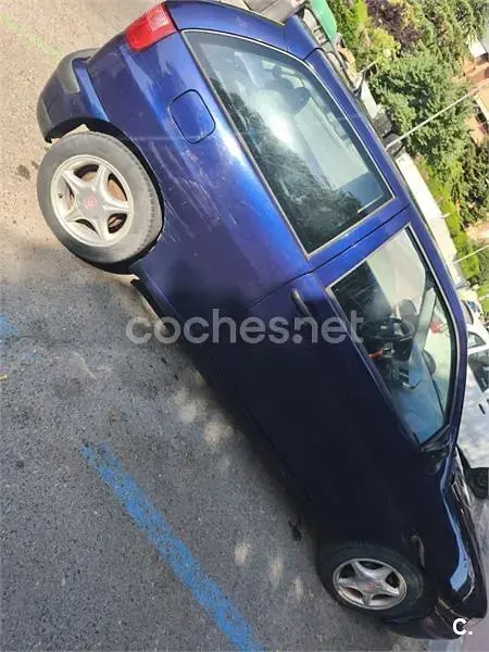 Usado Seat Ibiza Stella 75 CV (55 kW) 2000 Azul Utilitario
