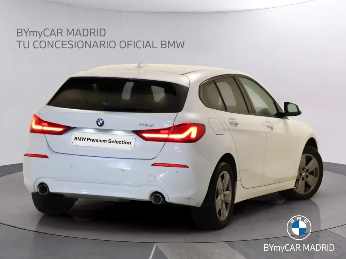 Usado BMW 118 Comfort Edition 150 CV (110 kW) 2022 Blanco Utilitario