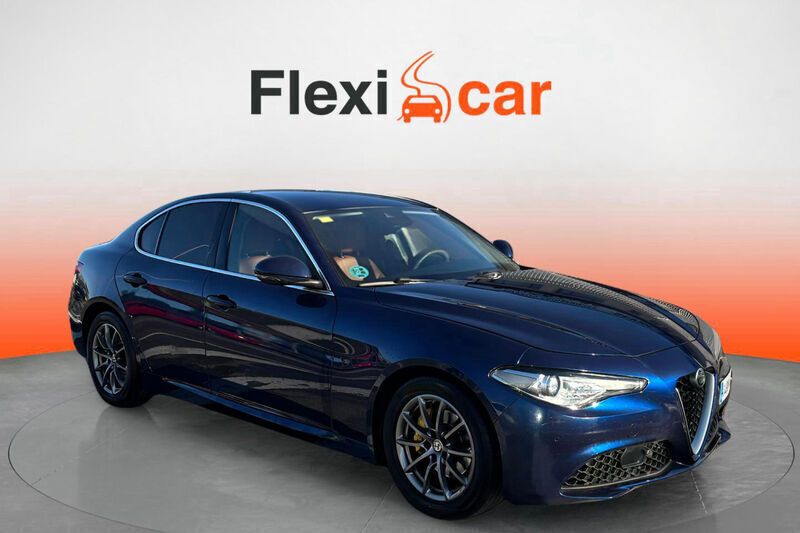 Azul Usado 2018 Alfa Romeo Giulia Berlina | 19.490 € (Precio justo) - Imagen 1/4