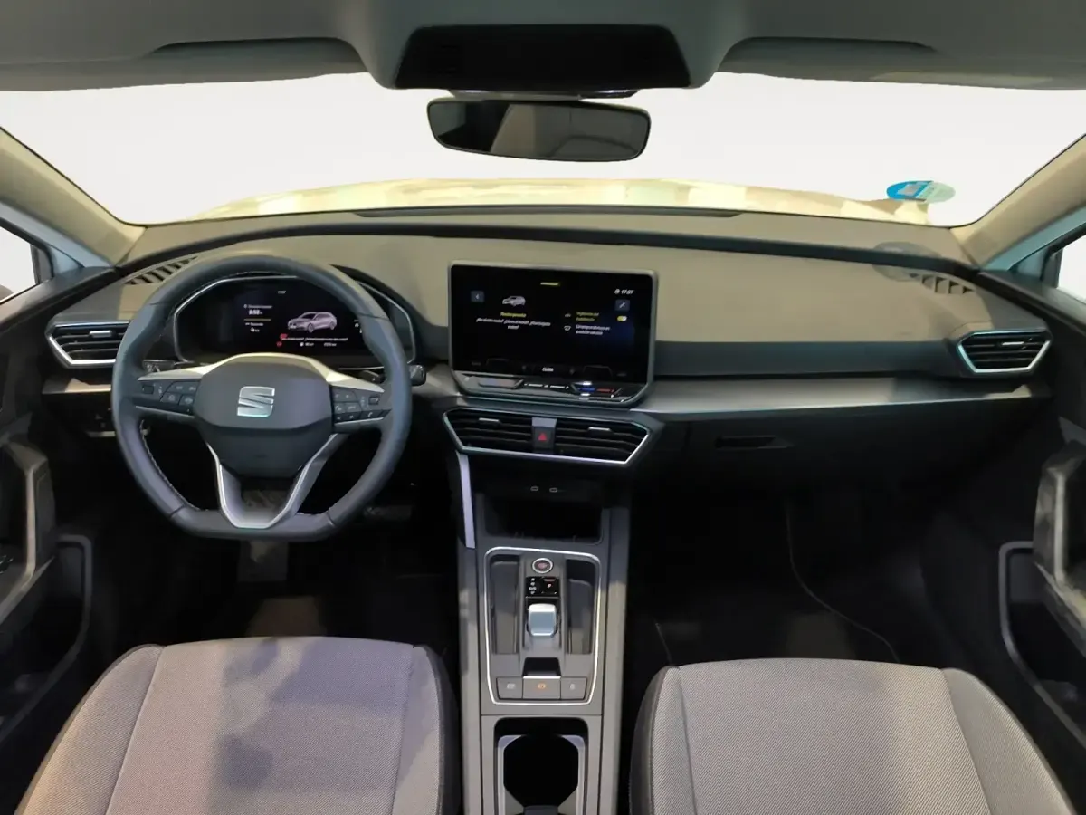 Usado Seat Leon Style 115 CV (84 kW) 2025 Blanco