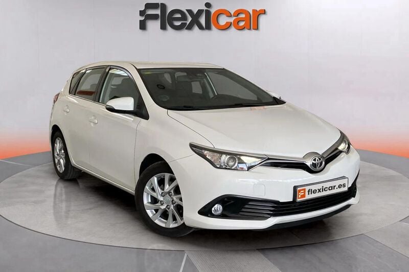 Blanco Usado 2018 Toyota Auris Active Berlina | 11.090 € (Buen precio) - Imagen 1/4