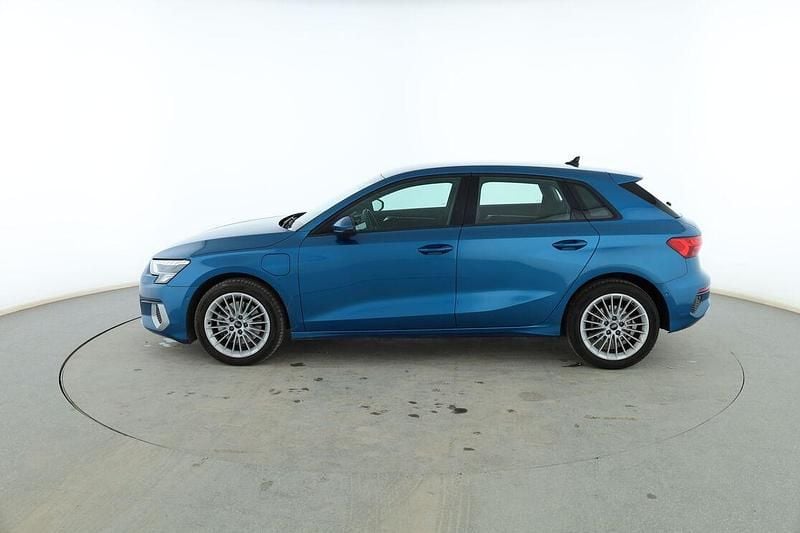 Usado Audi A3 Sportback e-tron Advanced 204 CV (150 kW) 2020 Azul Utilitario
