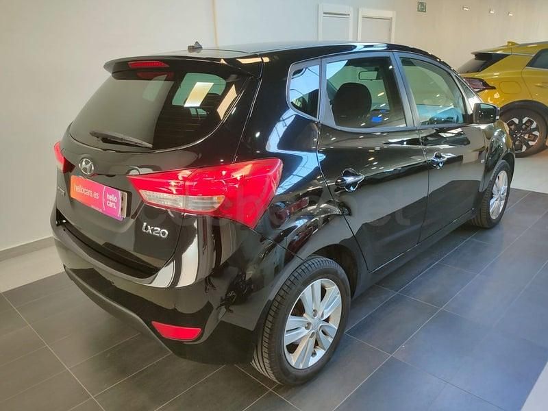 Usado Hyundai ix20 115 CV (84 kW) 2014 Negro Utilitario