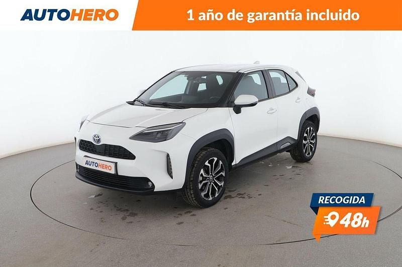 Blanco Usado 2021 Toyota Yaris Hybrid Active | 24.799 € (Caro) - Imagen 1/3