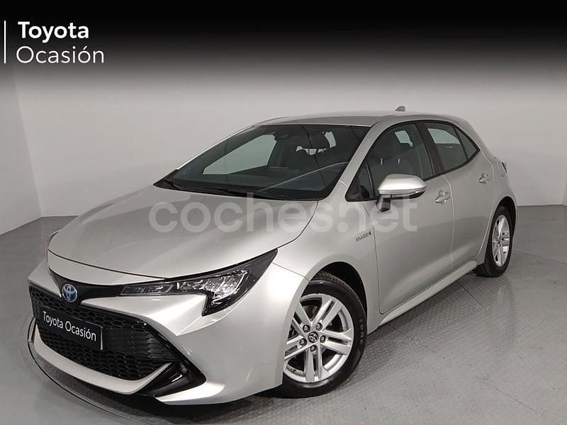 Gris / plata Usado 2021 Toyota Corolla Active Berlina | 21.900 € (Un poco caro) - Imagen 1/4