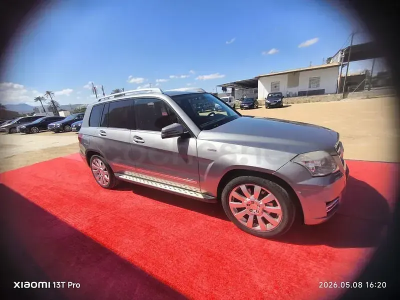 Usado Mercedes GLK250 204 CV (150 kW) 2011 Gris / plata SUV