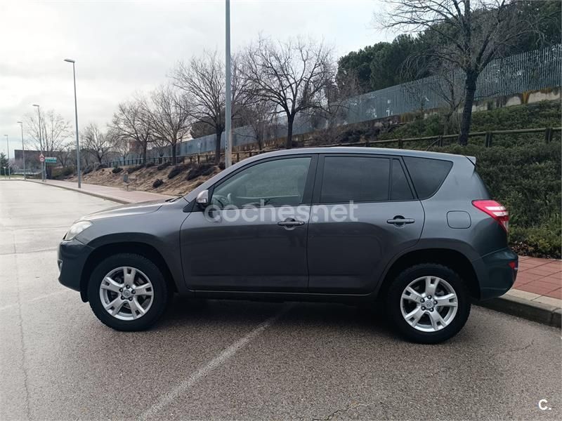 Negro Usado 2009 Toyota RAV4 Advance SUV | 8000 € (Precio justo) - Imagen 1/4