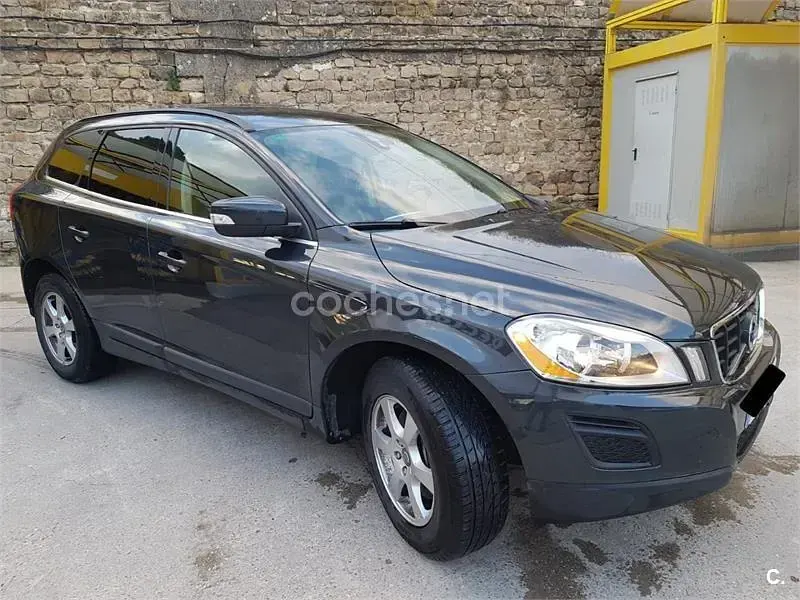Usado Volvo XC60 Momentum 163 CV (119 kW) 2011 Negro SUV