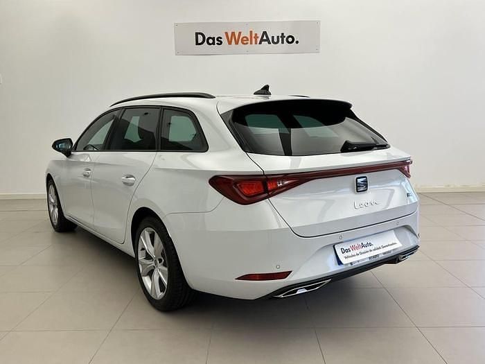 Blanco Usado 2024 Seat Leon ST FR Familiar | 25.900 € (Precio justo) - Imagen 1/4