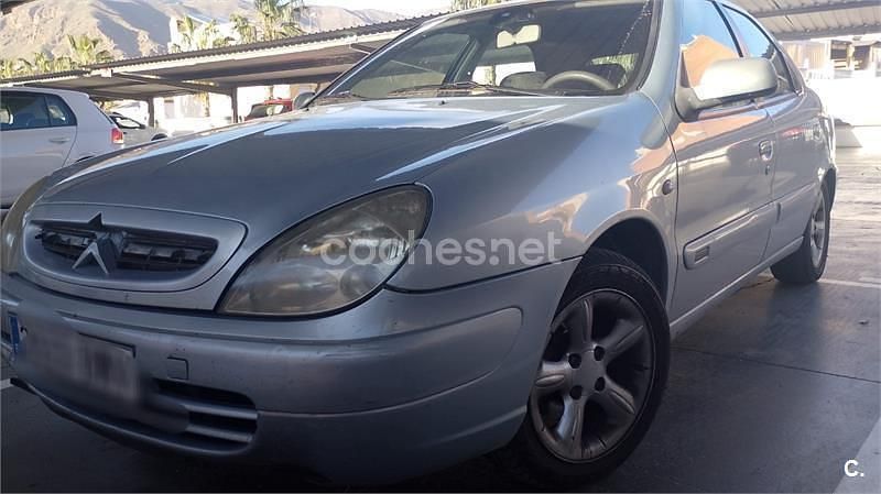 Usado Citroën Xsara Exclusive 90 CV (66 kW) 2002 Gris / plata Berlina