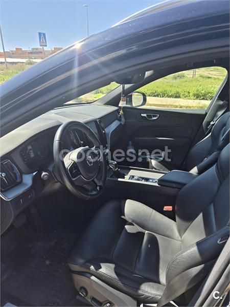 Usado Volvo XC60 Momentum 250 CV (183 kW) 2020 Negro SUV