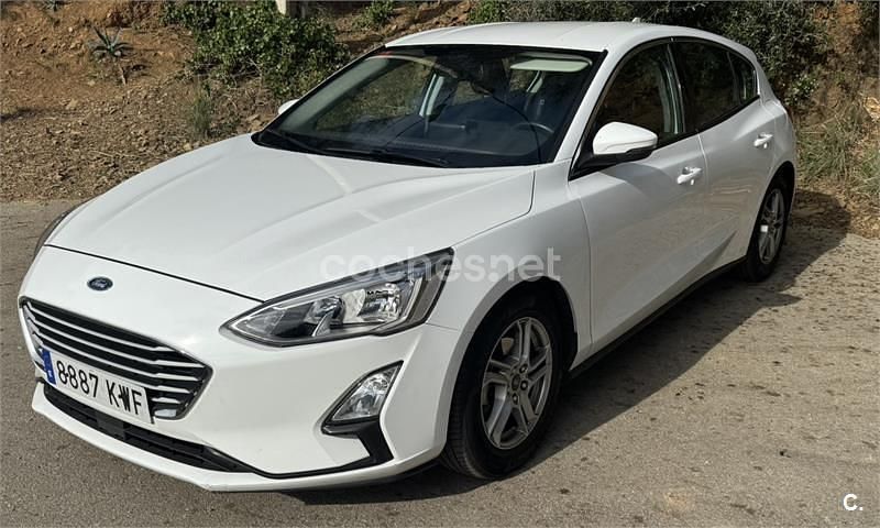 Blanco Usado 2019 Ford Focus Trend Berlina | 9000 € (Buen precio) - Imagen 1/4