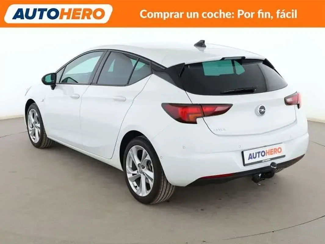 Usado Opel Astra GS Line 131 CV (96 kW) 2021 Blanco Berlina
