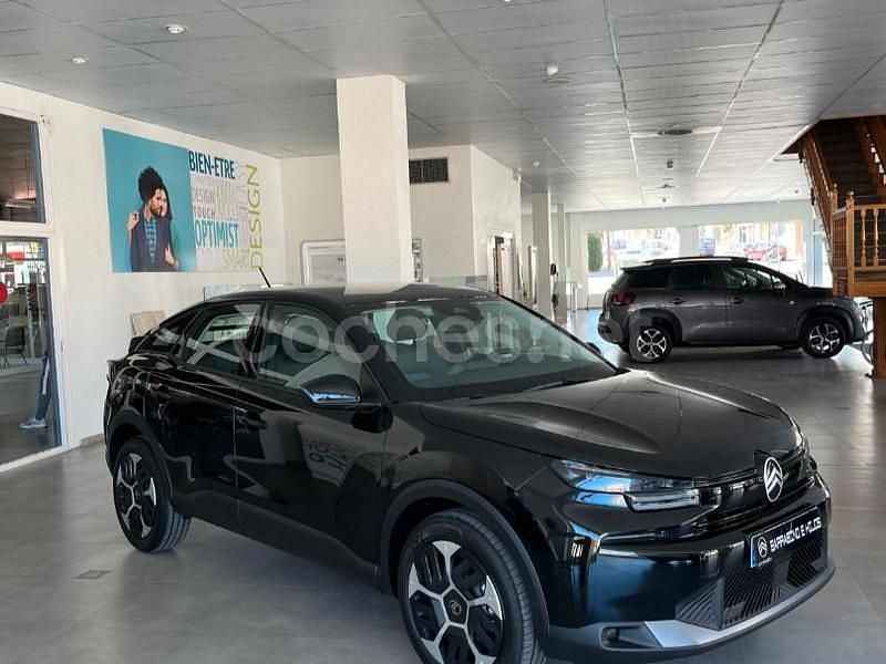 Negro Nuevo 2025 Citroën C4 Berlina | 21.490 € (Buen precio) - Imagen 1/4