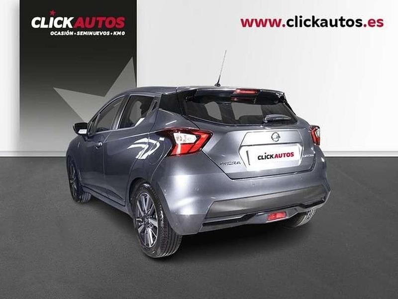 Usado Nissan Micra 92 CV (67 kW) 2022 Gris Utilitario