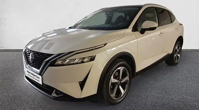 Usado Nissan Qashqai N-Connecta 158 CV (116 kW) 2022 Lunar white con techo midnight SUV
