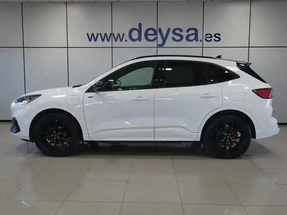 Usado Ford Kuga ST-Line X 225 CV (165 kW) 2022 Blanco SUV
