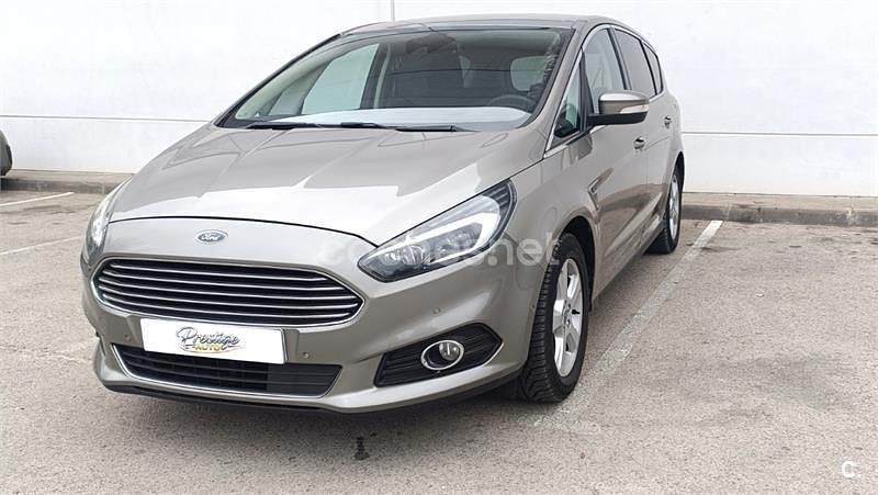 Usado Ford S-MAX Titanium 160 CV (117 kW) 2017 Beige Monovolumen