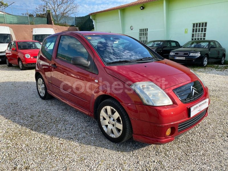 Usado Citroën C2 VTR Sport 70 CV (51 kW) 2004 Granate Utilitario