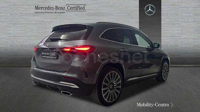 Usado Mercedes GLA220 AMG line 190 CV (139 kW) 2024 Gris montaña SUV
