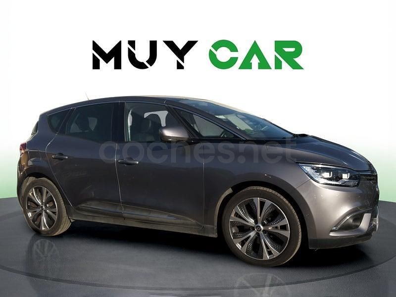 Usado Renault Scénic IV Zen 131 CV (96 kW) 2017 Gris / plata Monovolumen