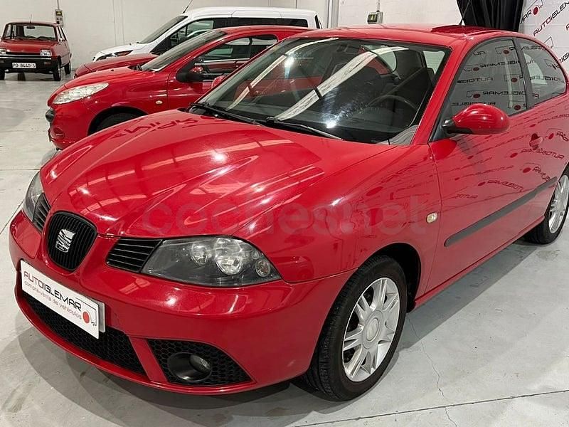 Usado Seat Ibiza 85 CV (62 kW) 2006 Rojo Utilitario