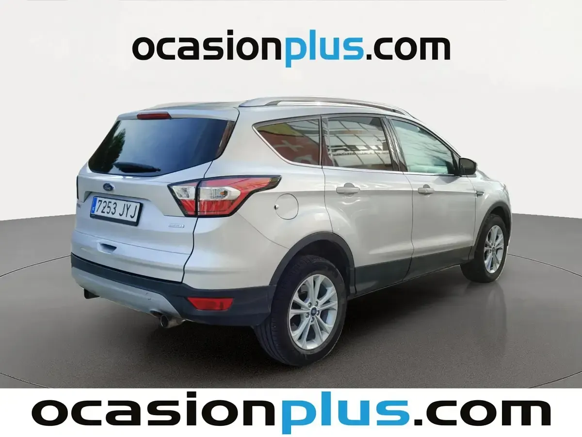 Usado Ford Kuga Titanium 150 CV (110 kW) 2017 Gris SUV
