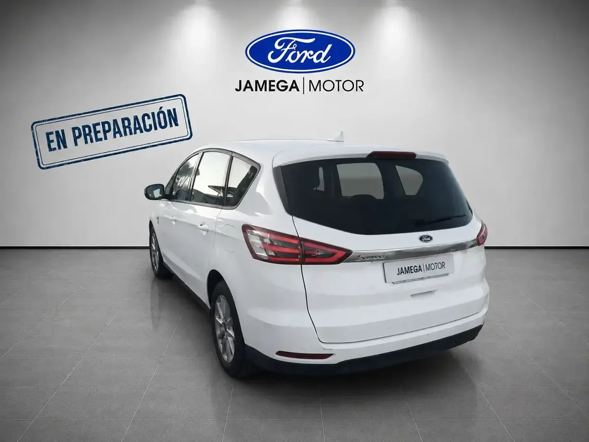 Usado Ford S-MAX Trend 150 CV (110 kW) 2021 Blanco Monovolumen