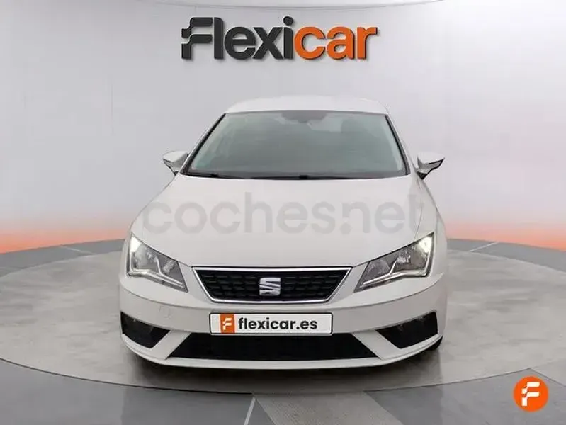 Usado Seat Leon Style 115 CV (84 kW) 2019 Blanco Berlina