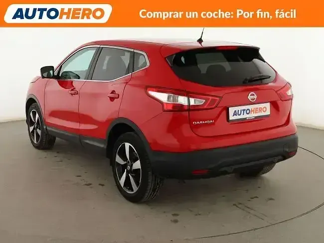Usado Nissan Qashqai 360º 115 CV (84 kW) 2015 Rojo SUV
