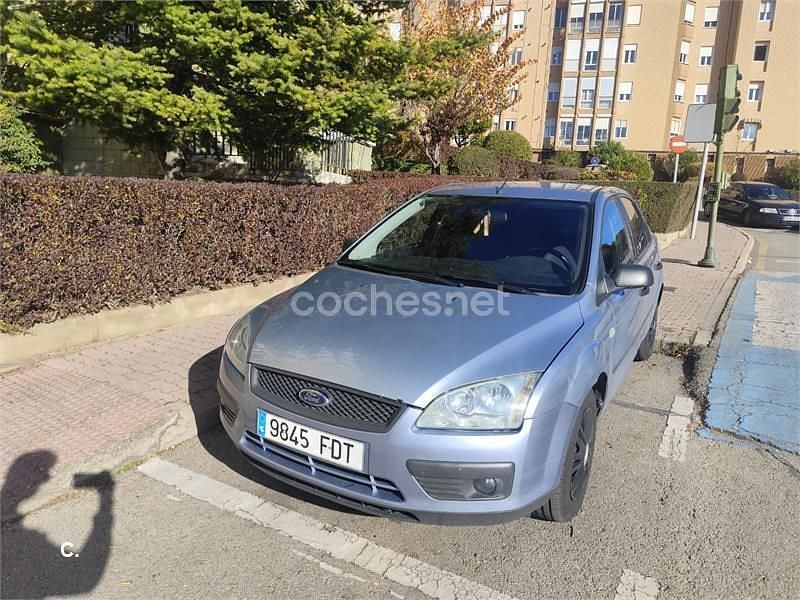 Azul Usado 2006 Ford Focus Trend Berlina | 2850 € (Buen precio) - Imagen 1/4