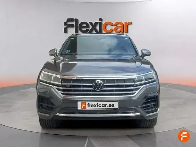 Usado VW Touareg R-line 286 CV (210 kW) 2022 Gris SUV