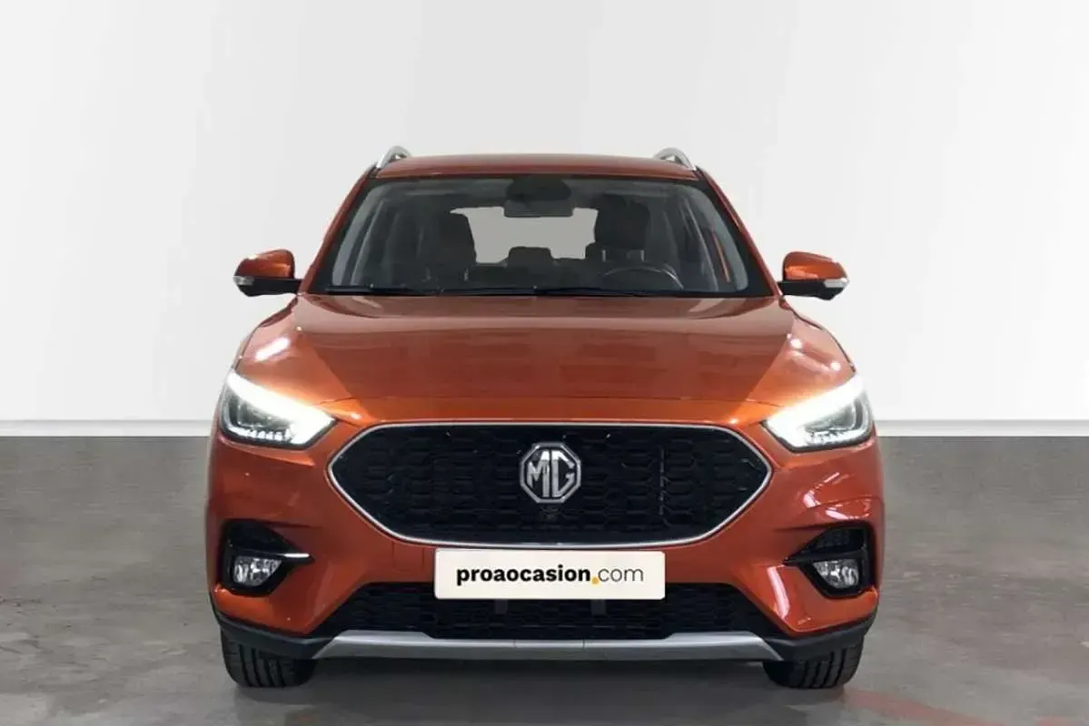 Usado MG ZS Luxury 106 CV (77 kW) 2023 Naranja SUV