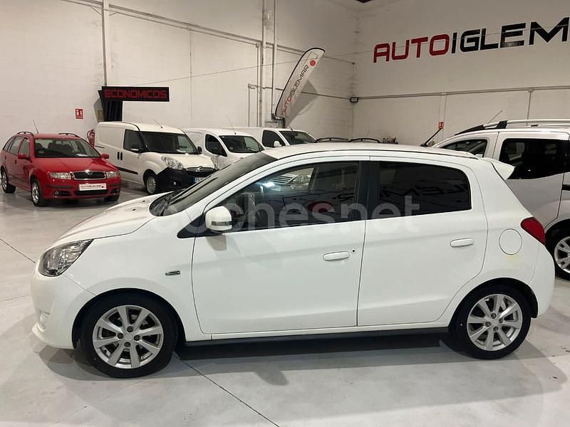 Usado Mitsubishi Space Star Motion 80 CV (58 kW) 2015 Blanco Berlina