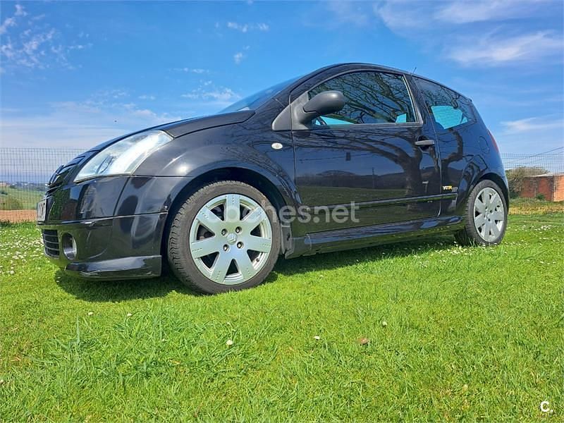 Usado Citroën C2 VTR Sport 110 CV (80 kW) 2003 Negro Utilitario