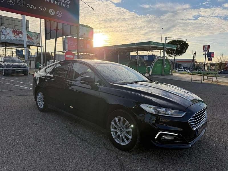Usado Ford Mondeo Trend 150 CV (110 kW) 2021 Negro Berlina