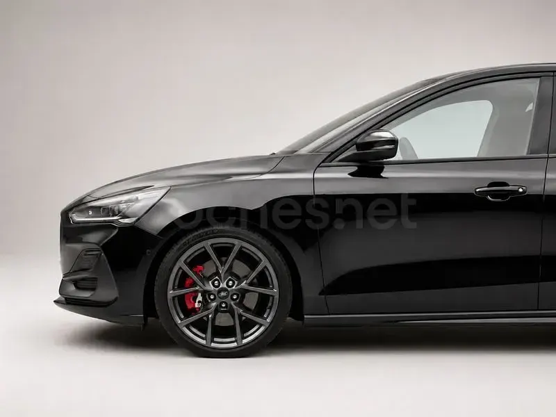 Usado Ford Focus ST 280 CV (205 kW) 2022 Negro Berlina