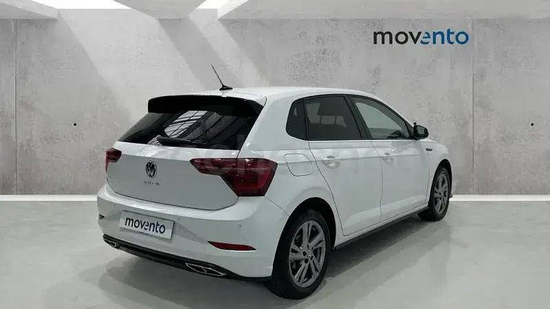 Usado VW Polo R-line 110 CV (80 kW) 2022 Blanco Utilitario