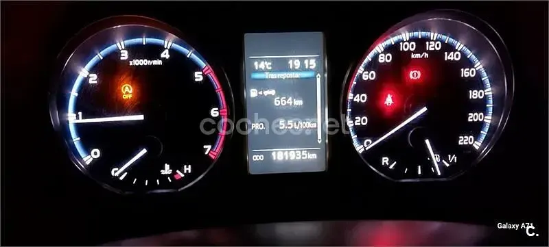 Usado Toyota RAV4 Advance 143 CV (105 kW) 2016 Marrón SUV